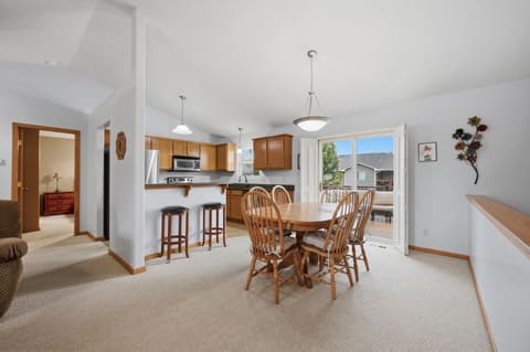 10701 W Lamp Cir, Wichita, KS, 67215 photo 11