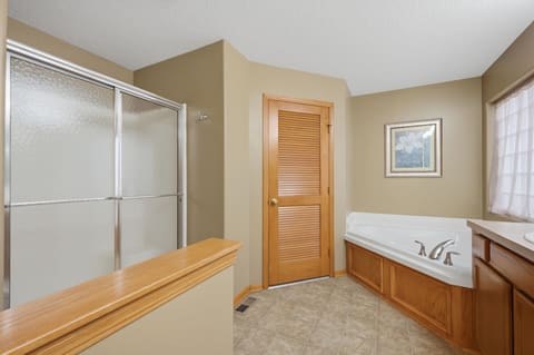 10701 W Lamp Cir, Wichita, KS, 67215 photo 16