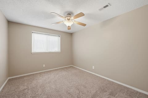 10701 W Lamp Cir, Wichita, KS, 67215 photo 25