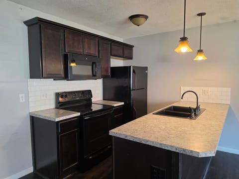 1060 N Water, Wichita, KS, 67204 photo 2