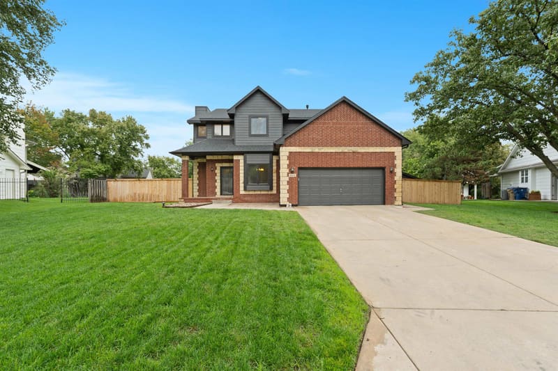 2612 N Tamarisk St, Derby