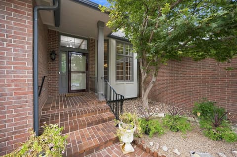 2411 N High Point Cir, Wichita, KS, 67205 photo 2