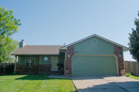 1661 N Prairie Run Circle, Mulvane, KS, 67110 photo 3