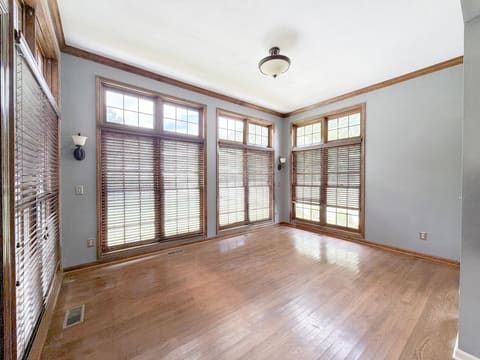 6836 Glenwood St, Overland Park, KS, 66204 photo 8