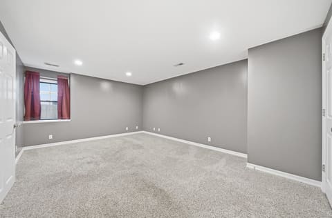 1527 N Pine Grove St, Wichita, KS, 67212 photo 9