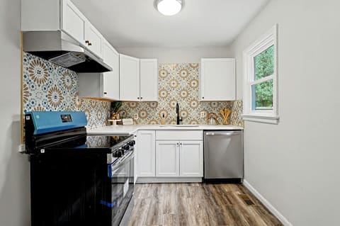 617 W 4th, Haysville, KS, 67060 photo 9