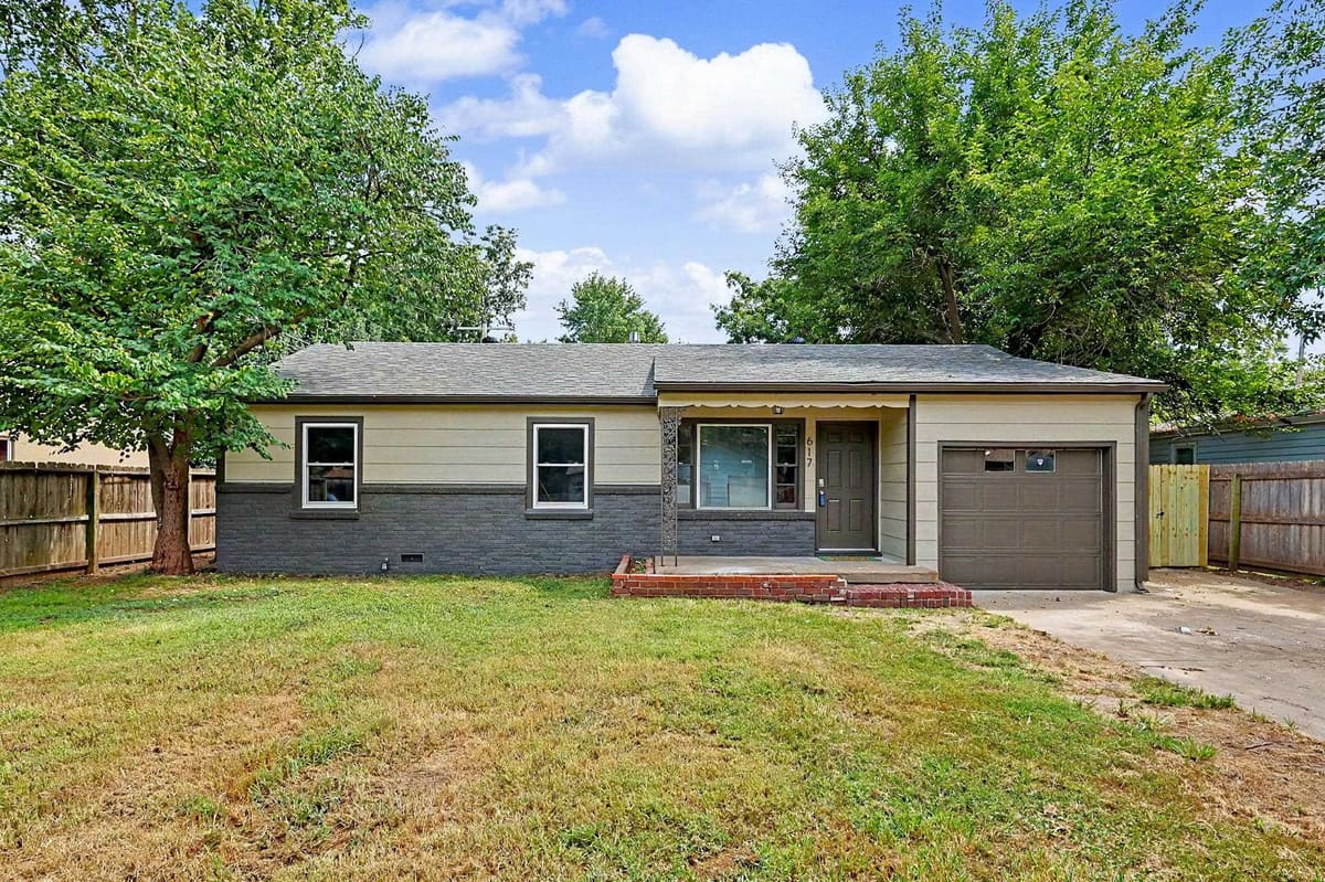 617 W 4th, Haysville, KS, 67060