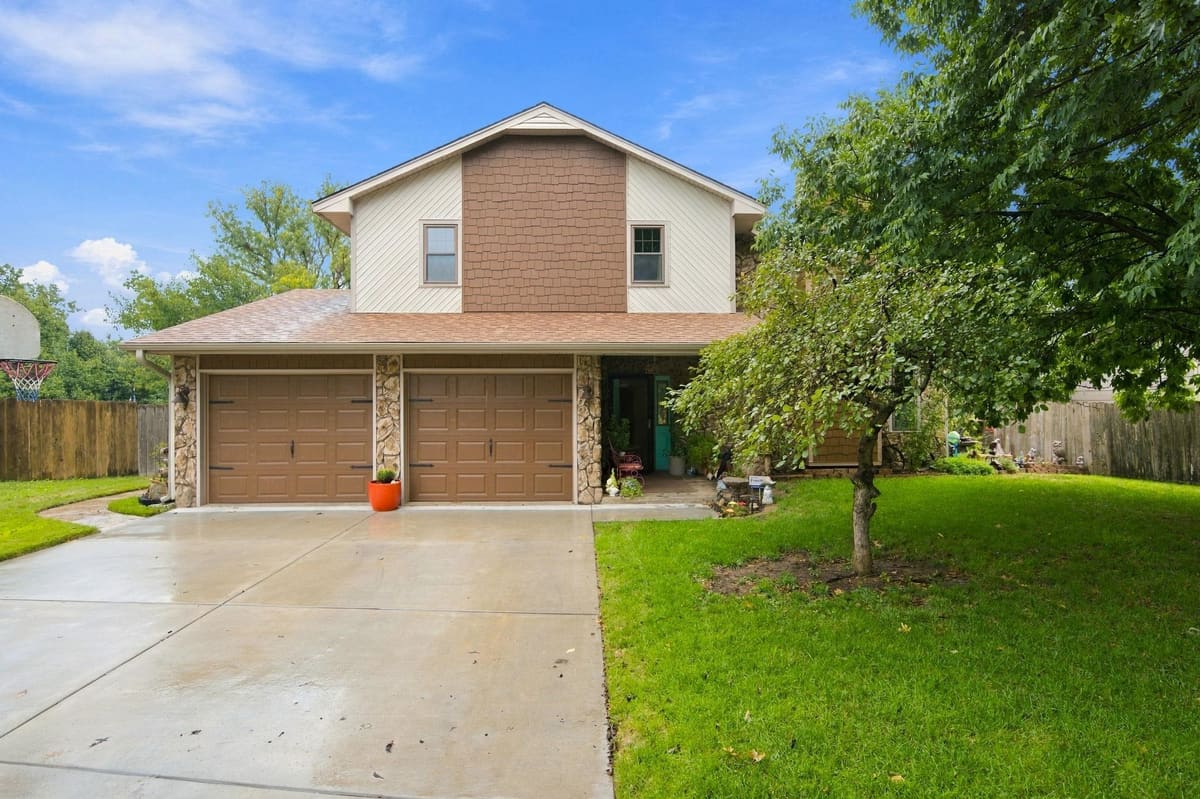 10216 W May Ct, Wichita, KS, 67209