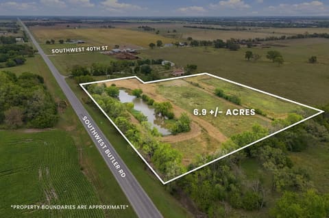 4608 SW Butler Rd, Benton, KS, 67017-9196 photo 2
