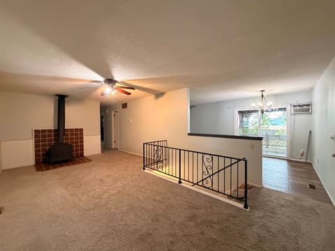 524 Meadowbrook CT, Newton, KS, 67114 photo 3
