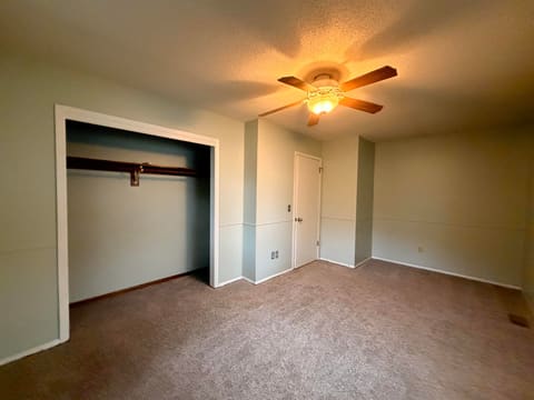 524 Meadowbrook CT, Newton, KS, 67114 photo 8