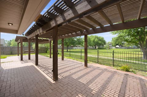 1506 N Caddy Court, Wichita, KS, 67212 photo 31