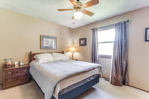 1105 N Hazelwood Ln, Wichita, KS, 67212 photo 11