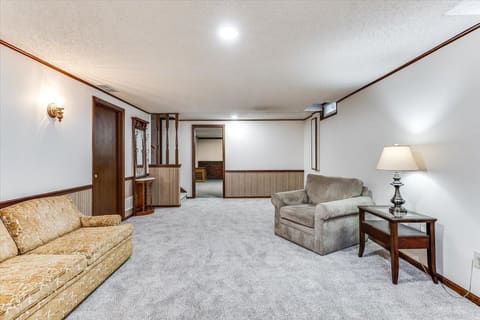 1105 N Hazelwood Ln, Wichita, KS, 67212 photo 19