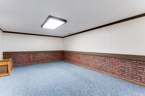 1105 N Hazelwood Ln, Wichita, KS, 67212 photo 20