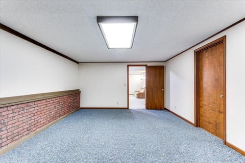 1105 N Hazelwood Ln, Wichita, KS, 67212 photo 21