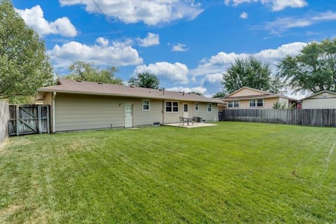 1105 N Hazelwood Ln, Wichita, KS, 67212 photo 24
