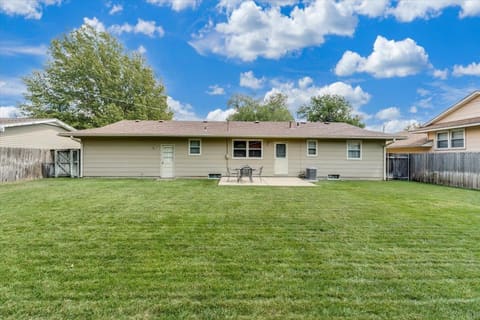 1105 N Hazelwood Ln, Wichita, KS, 67212 photo 25