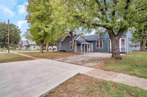 404 S Ohio St, Mount Hope, KS, 67108 photo 4