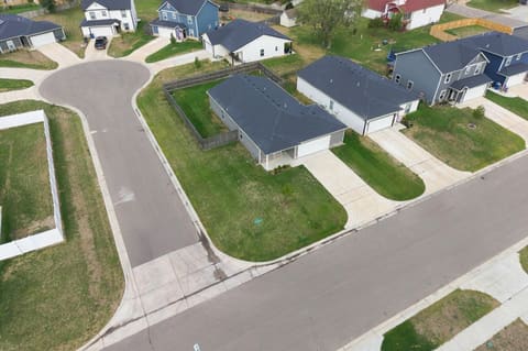 2717 S Cypress St, Wichita, KS, 67210-2475 photo 28