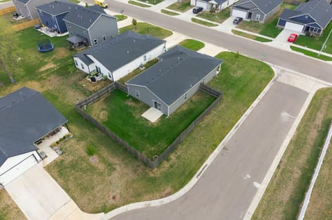 2717 S Cypress St, Wichita, KS, 67210-2475 photo 29