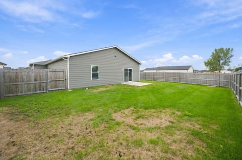 2717 S Cypress St, Wichita, KS, 67210-2475 photo 26