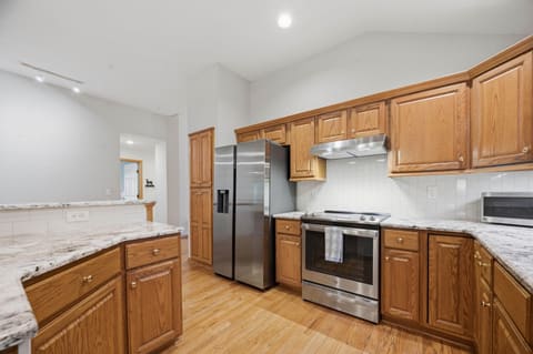 2833 N Plumthicket Cir, Wichita, KS, 67226 photo 12