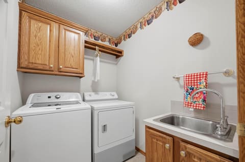2833 N Plumthicket Cir, Wichita, KS, 67226 photo 15