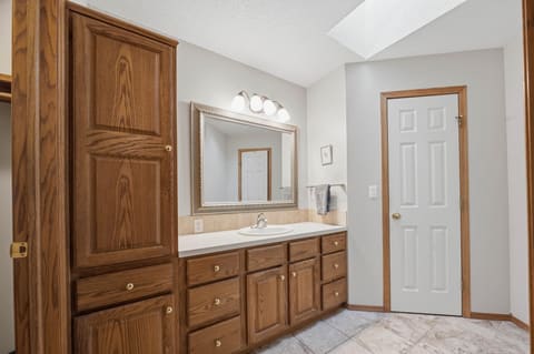 2833 N Plumthicket Cir, Wichita, KS, 67226 photo 18