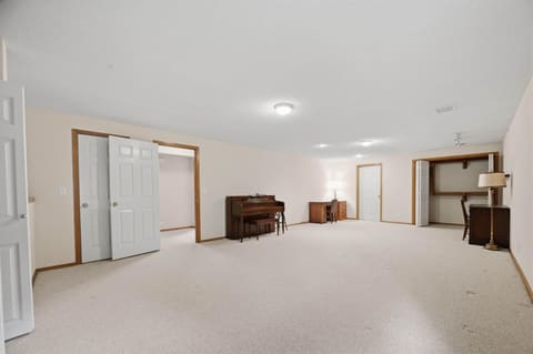 2833 N Plumthicket Cir, Wichita, KS, 67226 photo 23