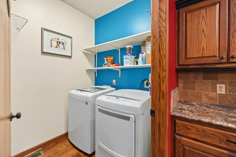 2872 Melanie Ln, Salina, KS, 67401 photo 14