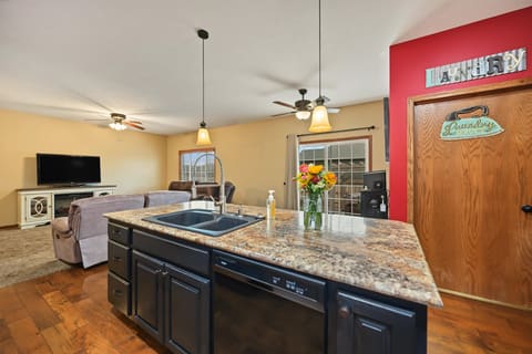 2872 Melanie Ln, Salina, KS, 67401 photo 9