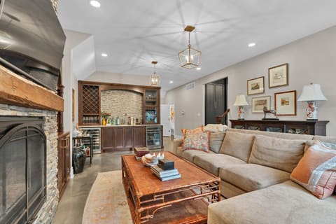 4 N Highland Rd, Eastborough, KS, 67208 photo 10
