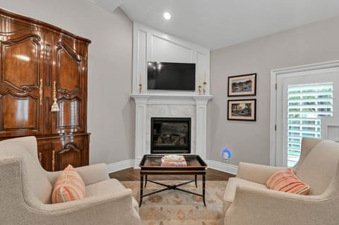 4 N Highland Rd, Eastborough, KS, 67208 photo 19