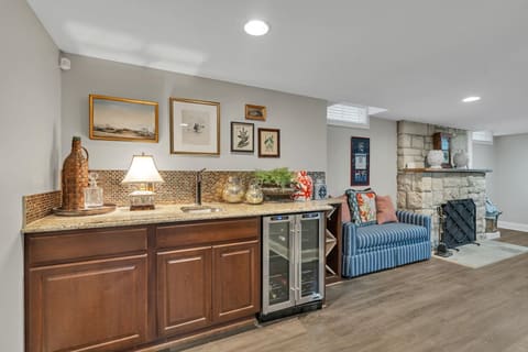 4 N Highland Rd, Eastborough, KS, 67208 photo 26
