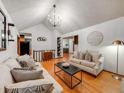 1409 N Wagon Wheel Ct, Derby, KS, 67037 photo 7