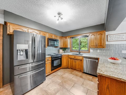 1409 N Wagon Wheel Ct, Derby, KS, 67037 photo 10