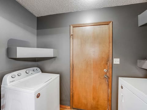1409 N Wagon Wheel Ct, Derby, KS, 67037 photo 29