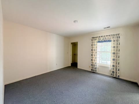 6836 Glenwood St, Overland Park, KS, 66204 photo 25