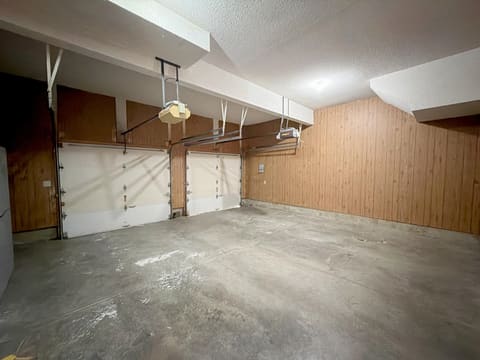 6836 Glenwood St, Overland Park, KS, 66204 photo 28