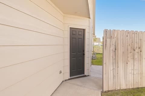 6820-6822 W White Pine Street, Wichita, KS, 67205 photo 3