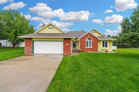 12101 E Moonglow Ave, Derby, KS, 67037 photo 2