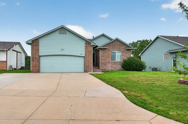 620 S Stoneridge St, Valley Center