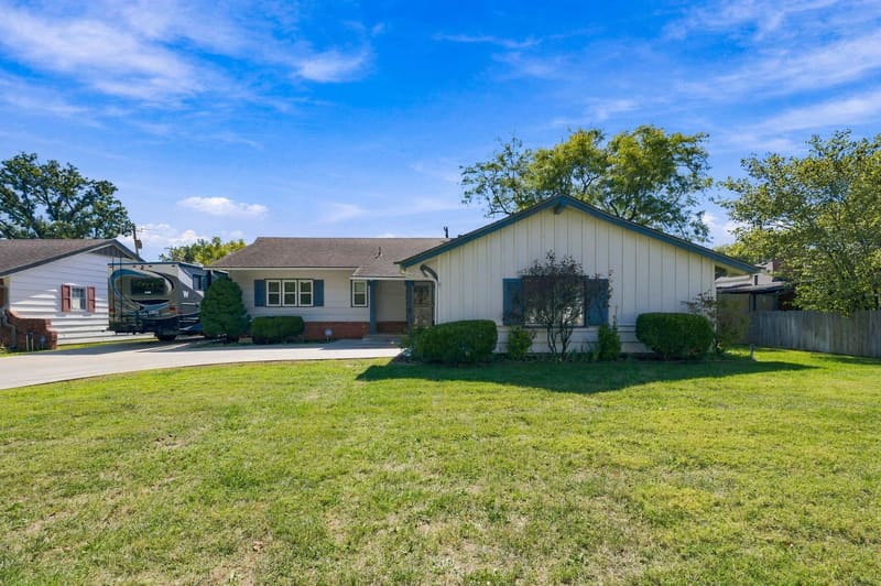 6407 E Rockwood Rd., Wichita