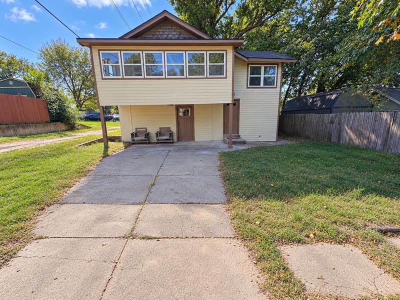 319 W Adams St., Arkansas City