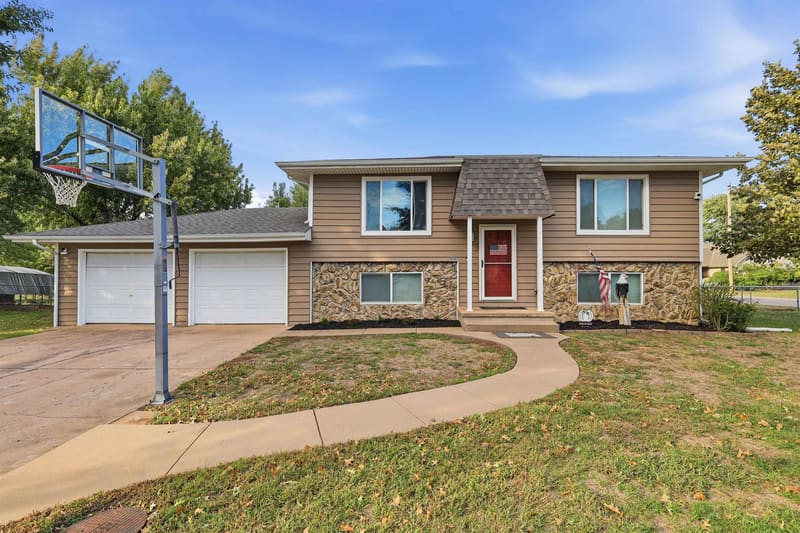 1010 E 6th St, Douglass