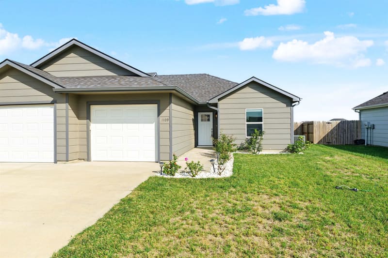 1109 Harbor Dr, Salina