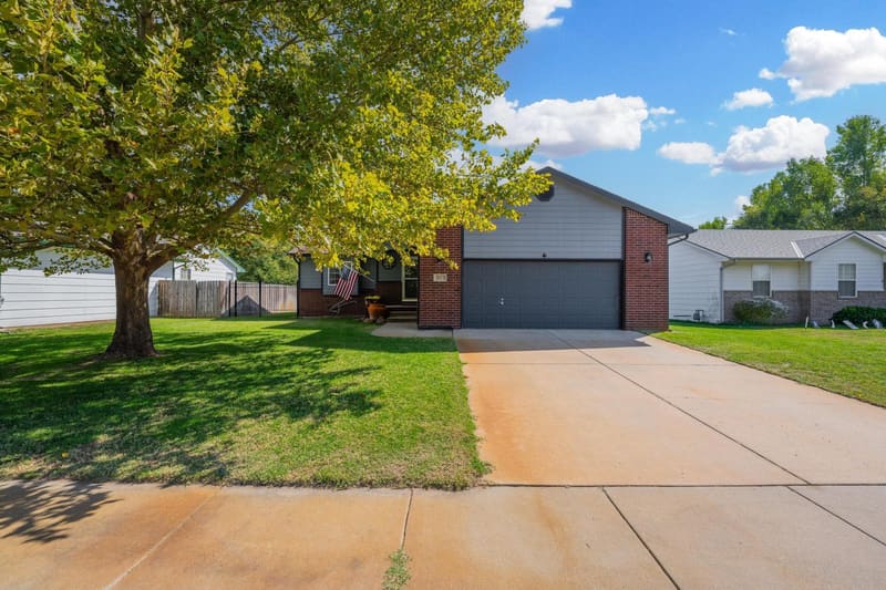 2617 W 44th St S, Wichita