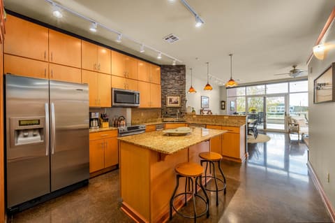 515 S Main St Apt 203, Wichita, KS, 67202 photo 9