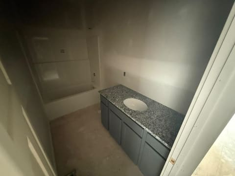 5055 N Toben Ct, Bel Aire, KS, 67226-1341 photo 6